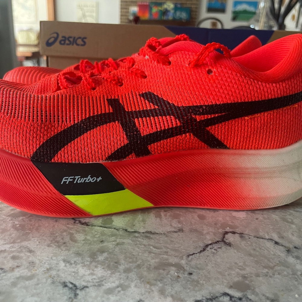 Asics Metaspeed Sky Paris